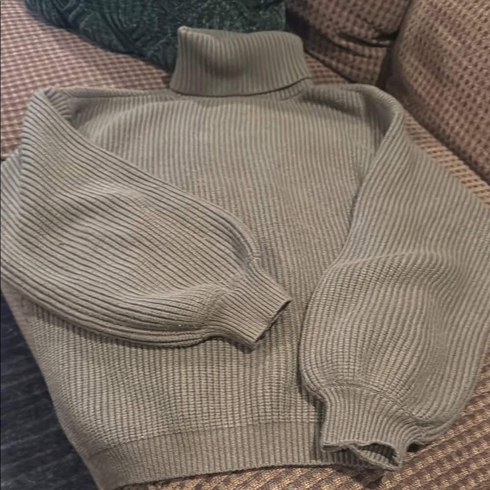 RVCA olive Green Turtleneck Sweater with Ribbed Knit